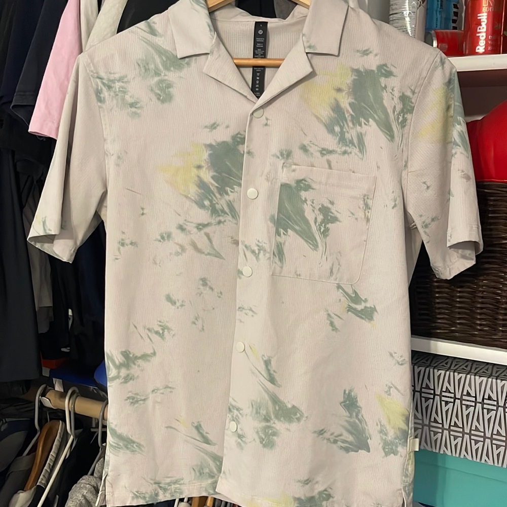 Men’s LuluLemon Polo - Small